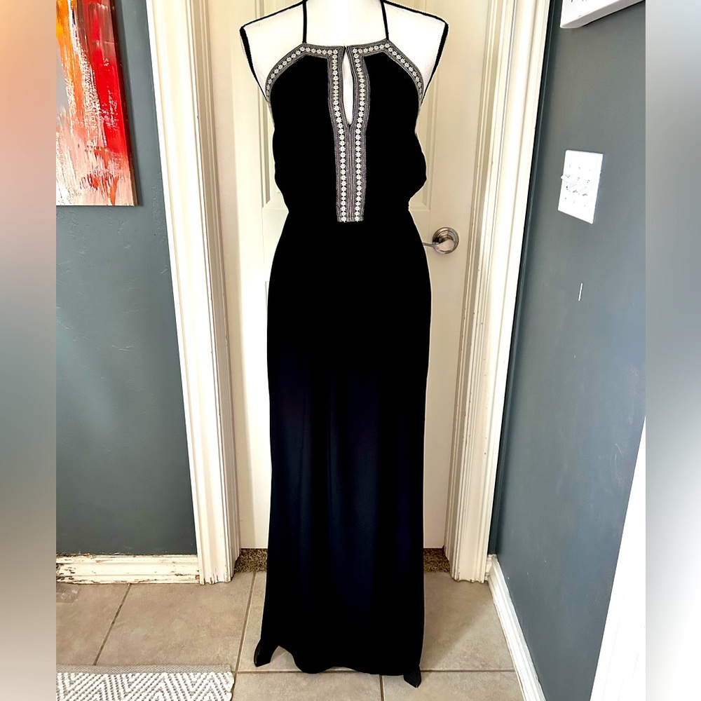 Forever 21 Black Maxi Dress with Embroidered details front neckline. Size M